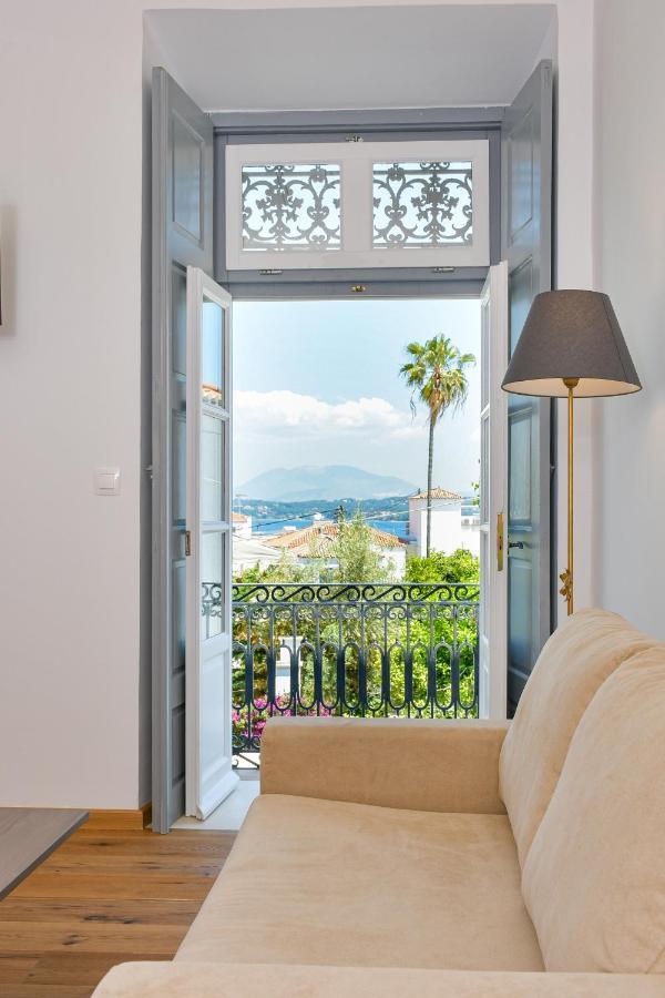 Mansion Dasi Bed & Breakfast Spetses Town Exterior photo