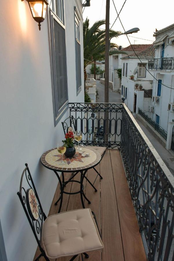 Mansion Dasi Bed & Breakfast Spetses Town Exterior photo